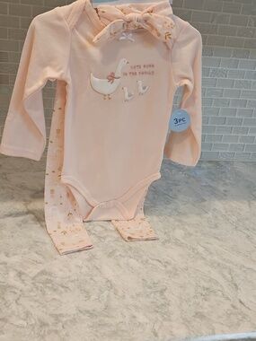 NWT Graco Baby Girls' Pink Matching Set with Duck Embroidery
